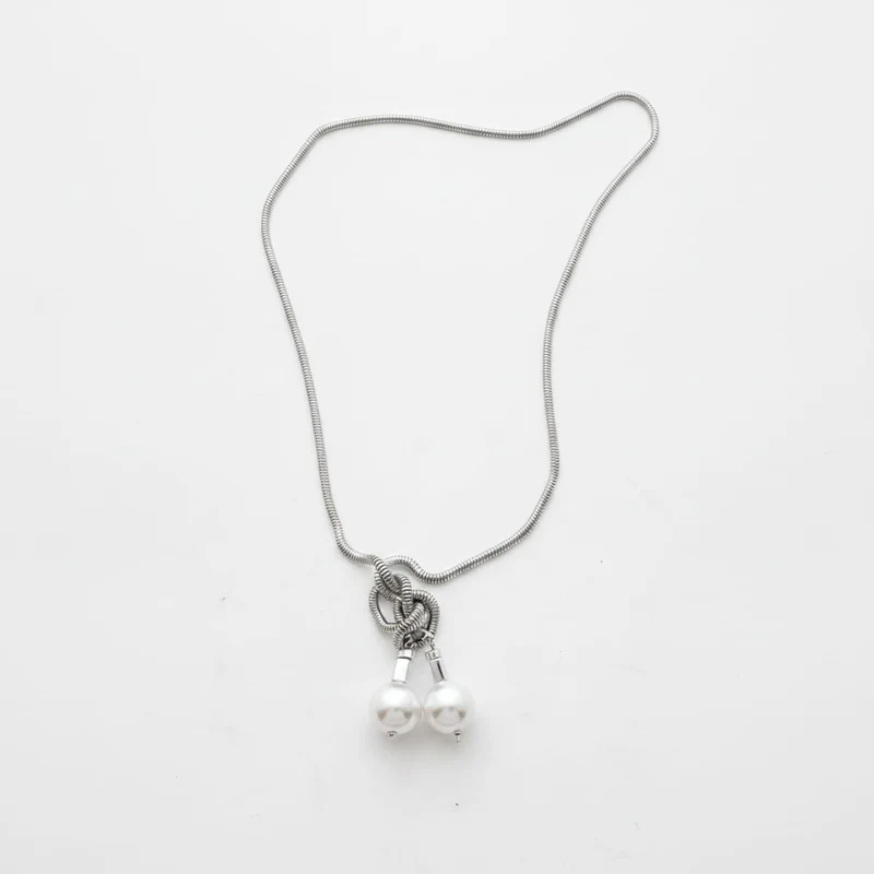 Collana nodo con perle coda di topo - Argento