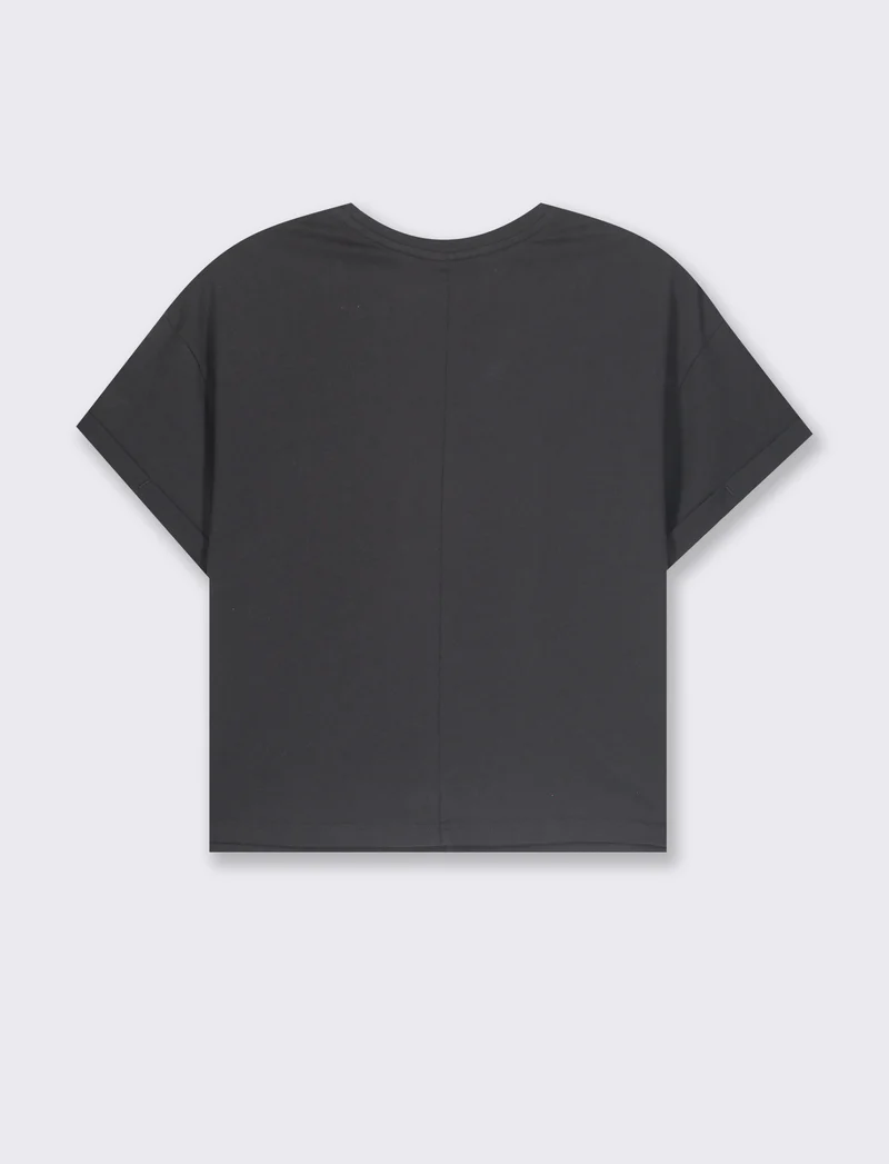 T-SHIRT CON RISVOLTO - Nero