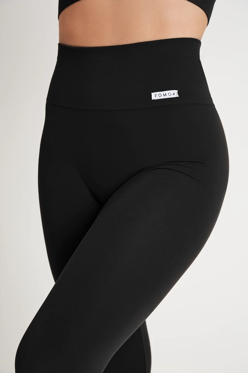 Completo Basic Yoga Nero