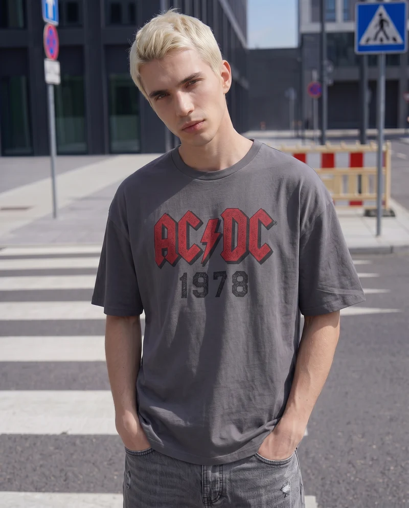 T-Shirt AC DC Uomo Girocollo Boxy Fit - Grigio piombo