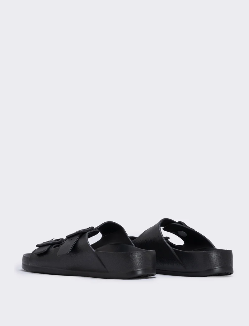 Ciabatta a Fascia Elegante e Comoda - Nero