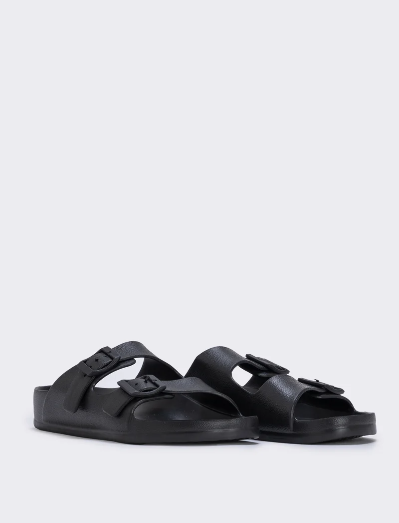 Ciabatta a Fascia Elegante e Comoda - Nero