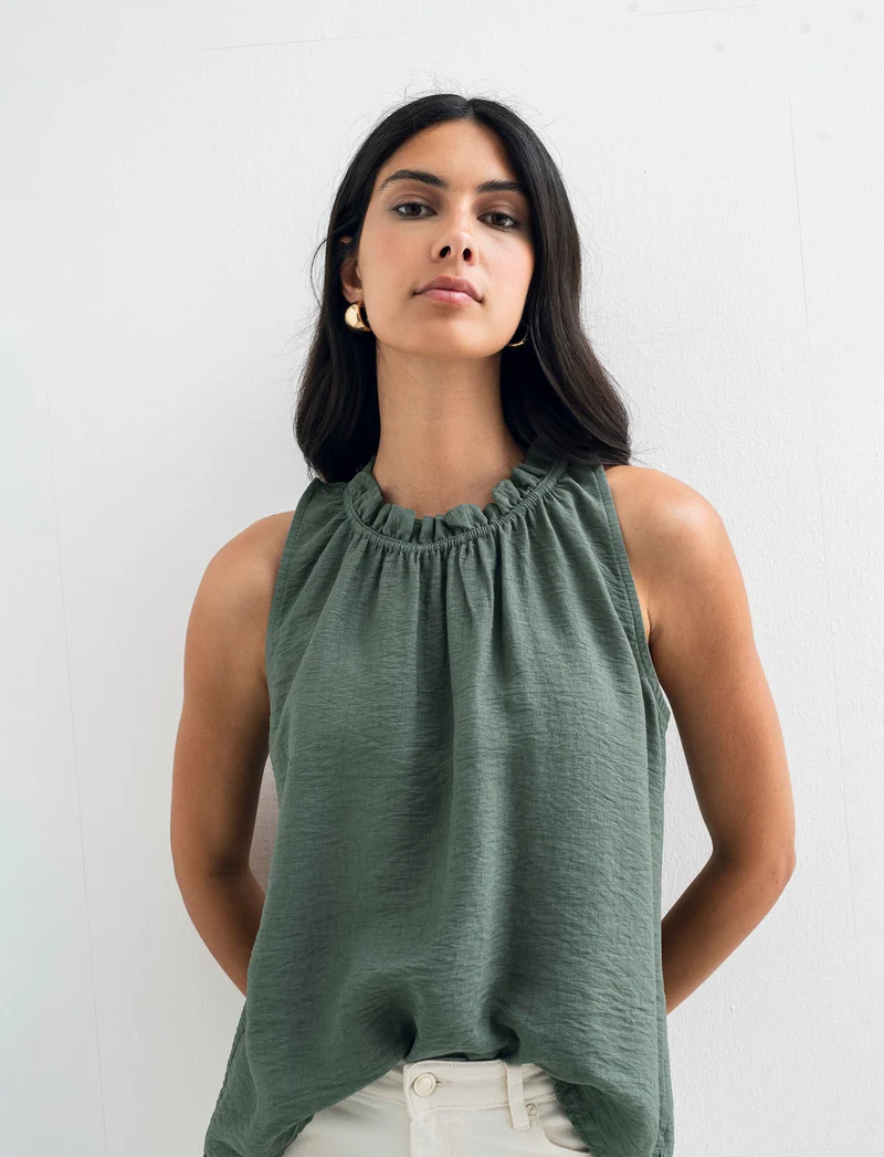 Top in cotone lavato con arriccio sul collo - Verde militare