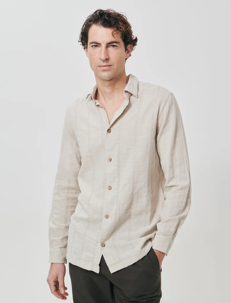 Camicia regular fit in tessuto jacquard - Beige
