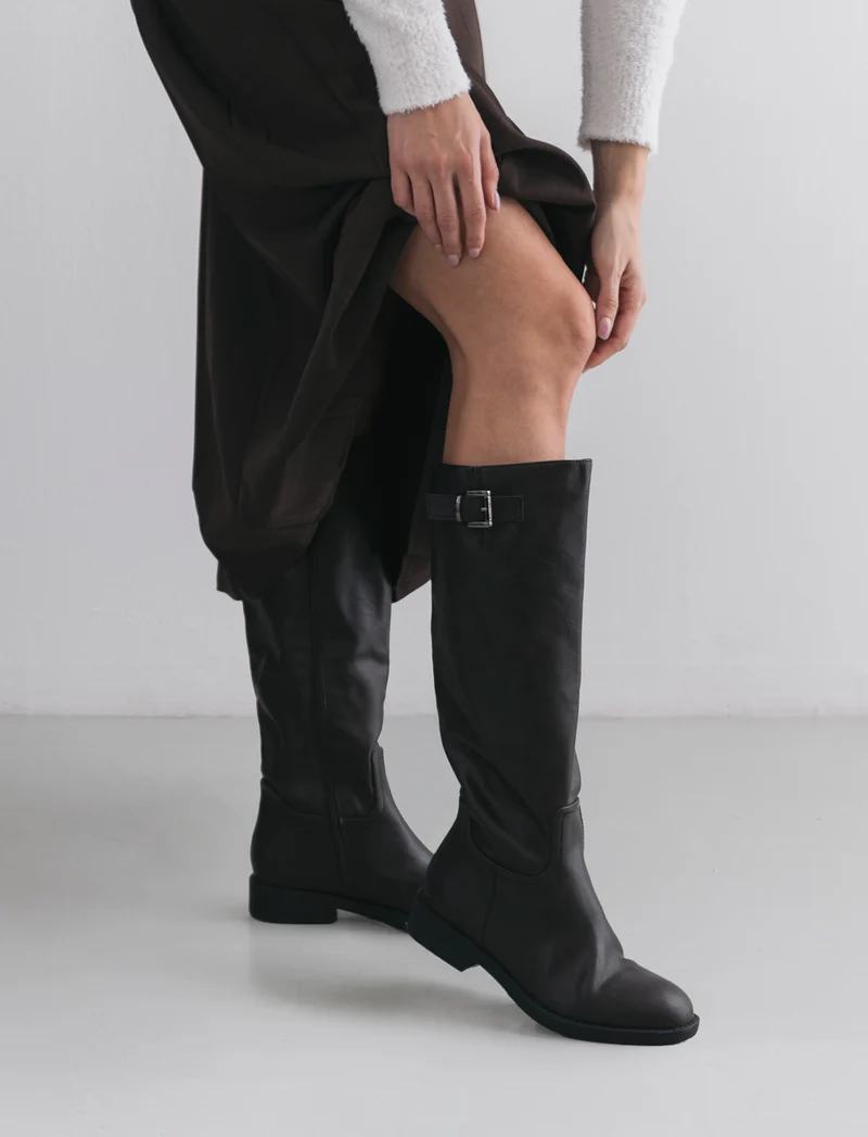 Stivale con fibbia da donna - Marrone
