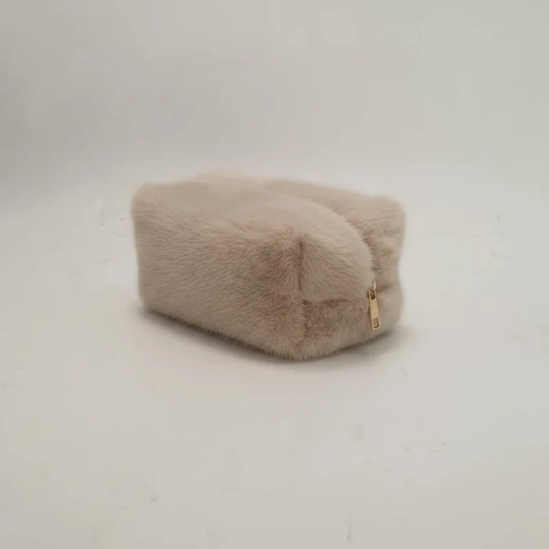 Necessaire in Finta Pelliccia Montone - Beige