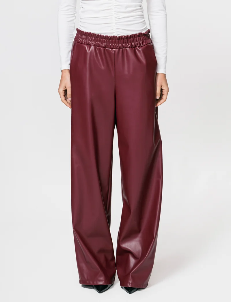 Pantalone palazzo con elastico in vita in ecopelle - Bordeaux