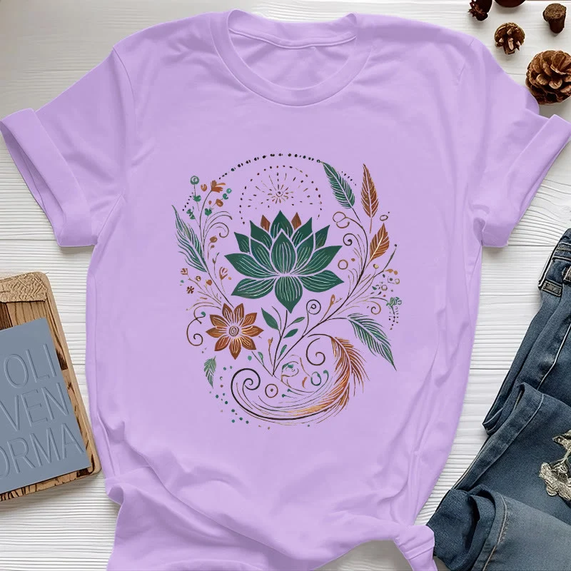 Olivenorma Yoga-T-Shirt aus Baumwolle mit Lotusblüten und Blättern
