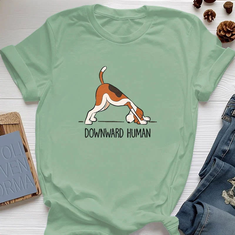 Olivenorma Yoga-T-Shirt mit abwärts gerichtetem Menschenmotiv