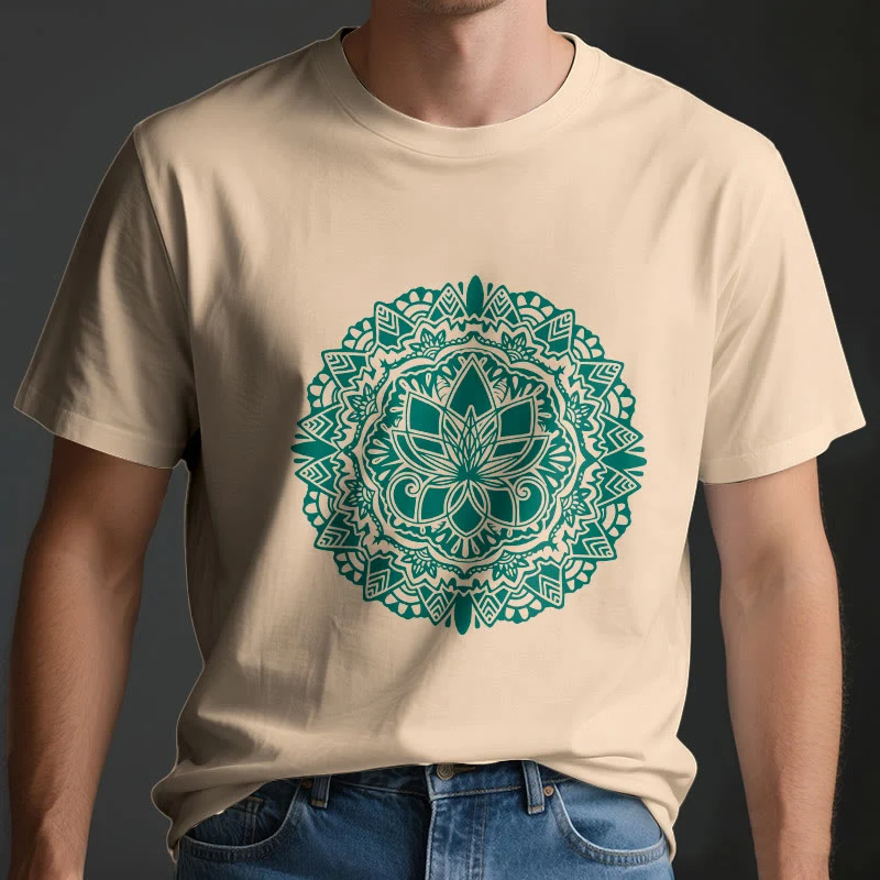 Olivenorma – T-Shirt mit grünem Lotus-Print