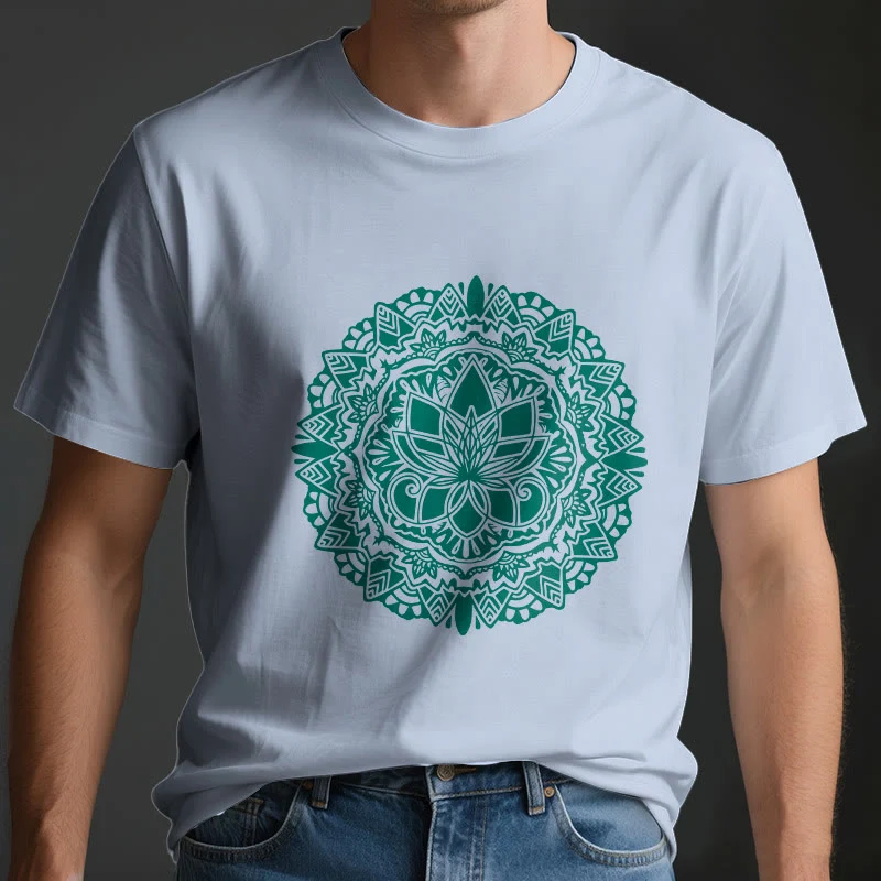 Olivenorma – T-Shirt mit grünem Lotus-Print