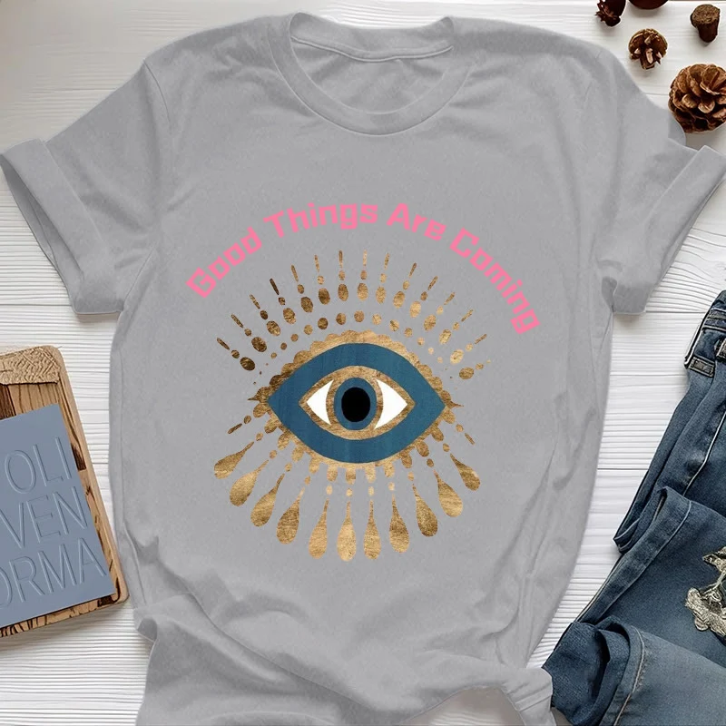 Olivenorma T-Shirt mit Aufschrift „Good Things Are Coming“