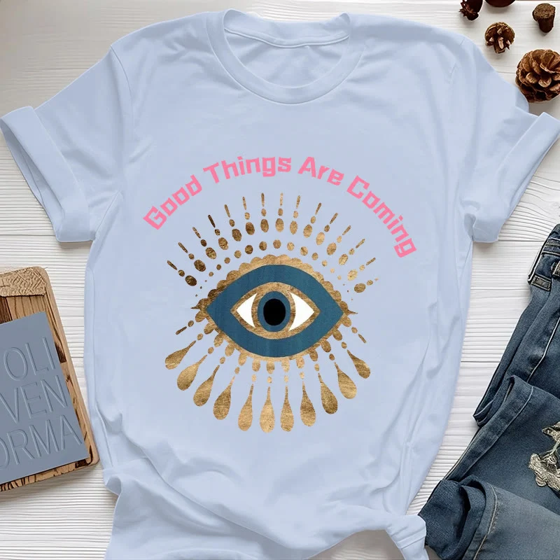 Olivenorma T-Shirt mit Aufschrift „Good Things Are Coming“