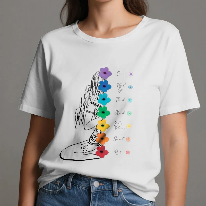 Olivenorma Meditationsmädchen 7 Chakra-Blumen T-Shirt