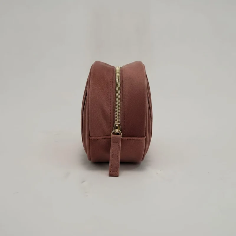 Necessaire in velluto con lettera - var 1