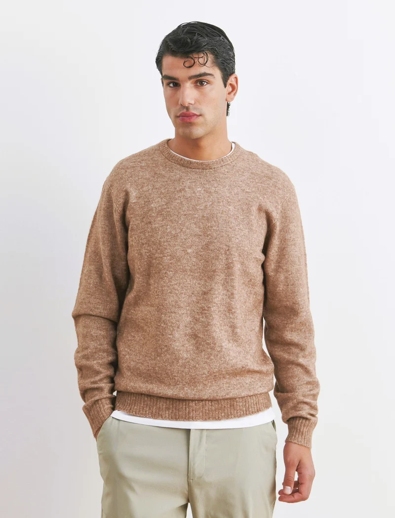 MAGLIA EFFETTO LANA CON CONTRASTO INTERNO - Marrone