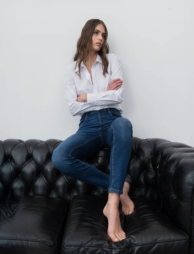 JEANS SKYNNY VITA ALTA - DENIM SCURO