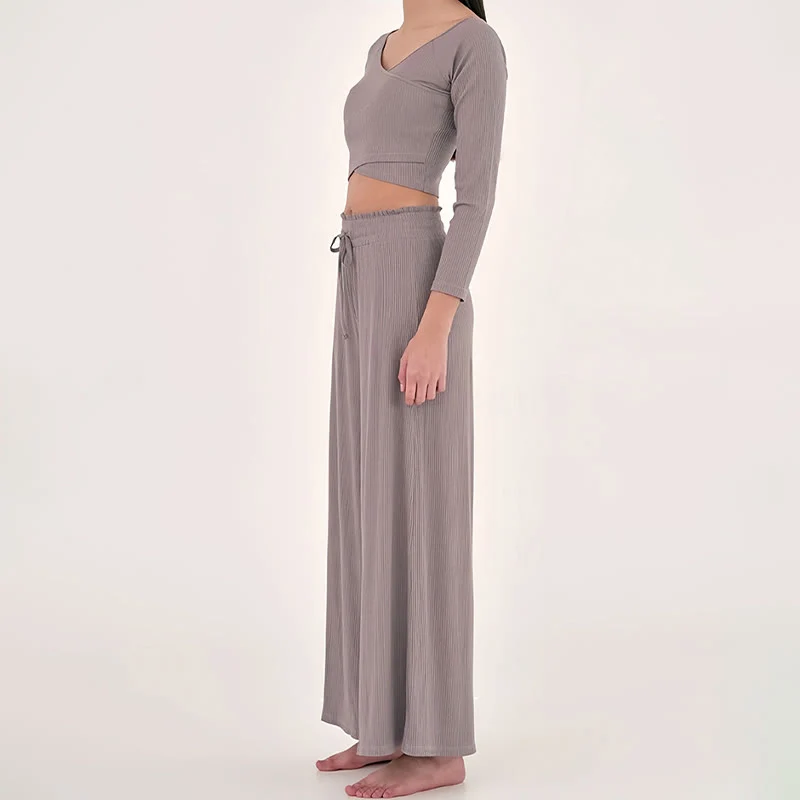 Olivenorma – Entspannte Yogahose mit hoher Taille