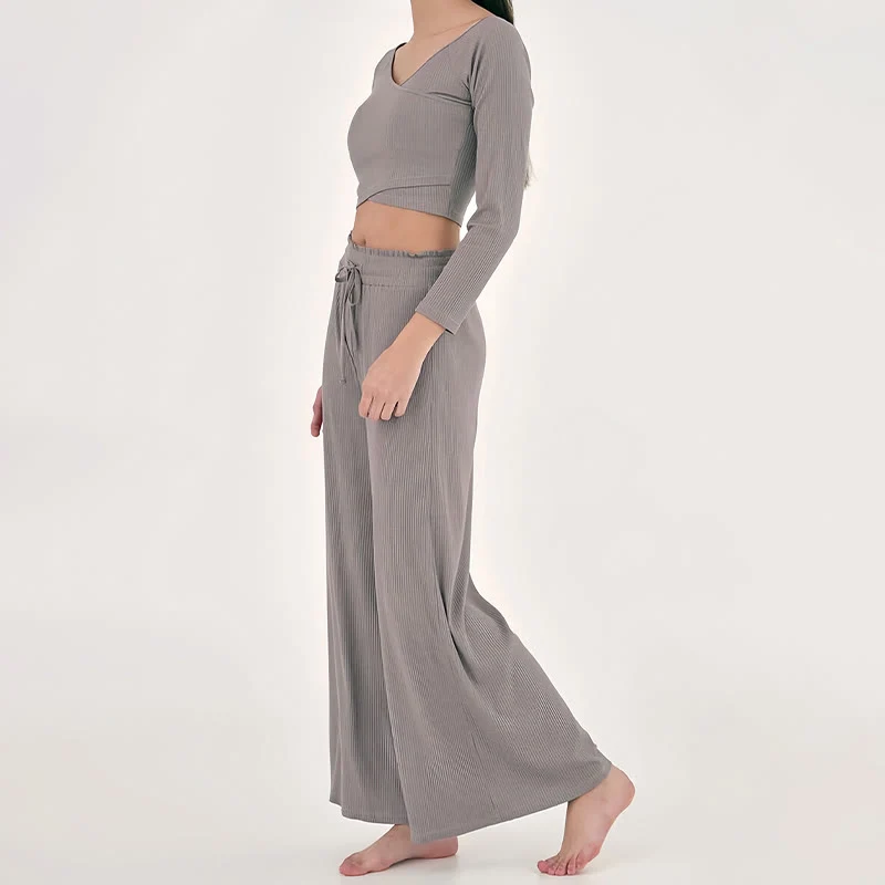 Olivenorma – Entspannte Yogahose mit hoher Taille