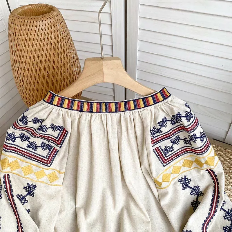 Olivenorma Damenhemd im Bohemian-Stil mit Stickerei und Laternenärmeln