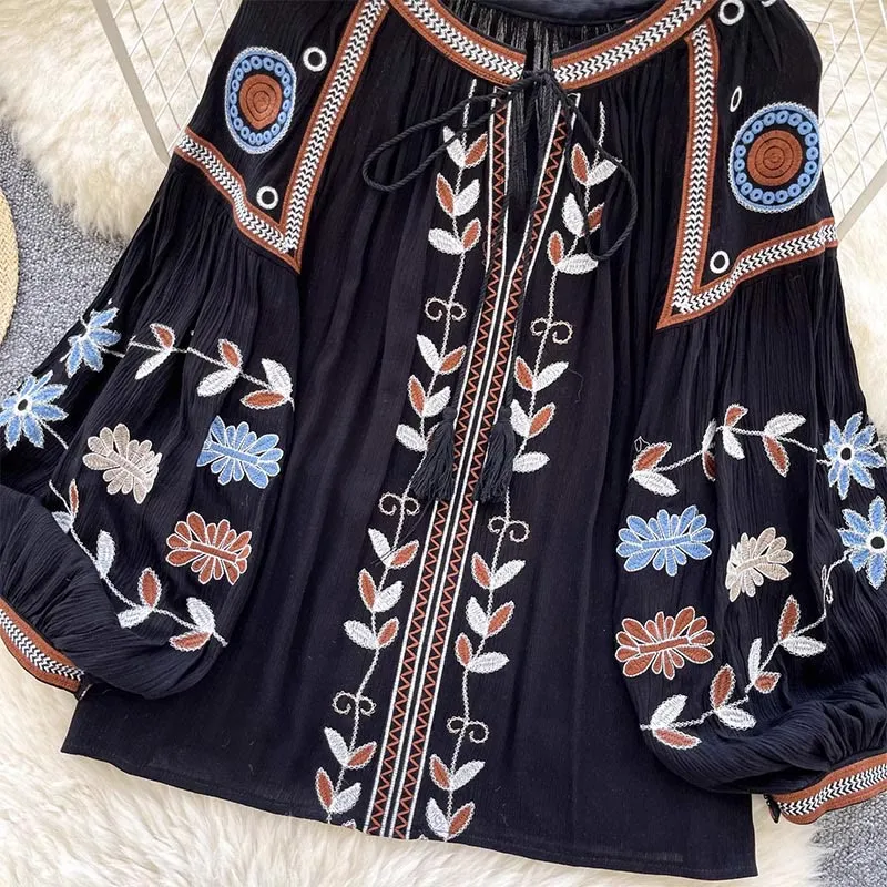 Olivenorma Vintage Damenhemd im europäischen Hofstil mit Stickerei