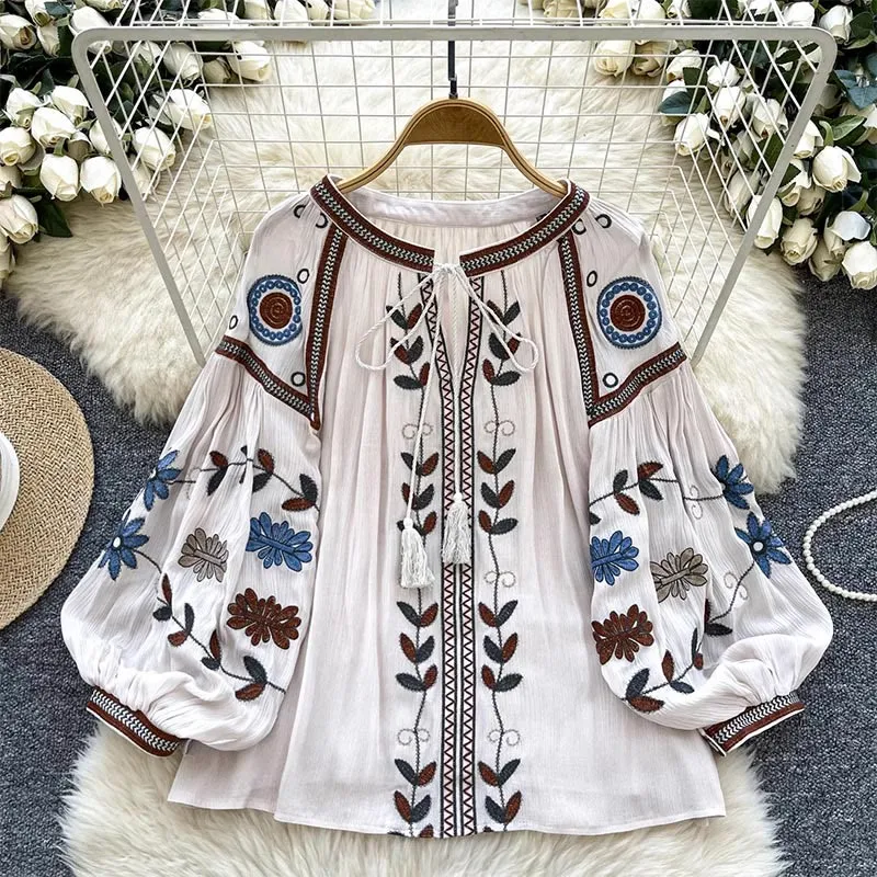 Olivenorma Vintage Damenhemd im europäischen Hofstil mit Stickerei