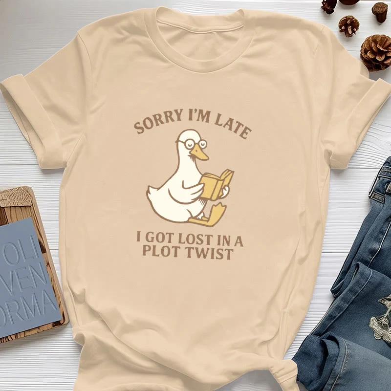 Olivenorma T-Shirt mit Aufschrift „Sorry I'm Late I Was Dilly Dallying“