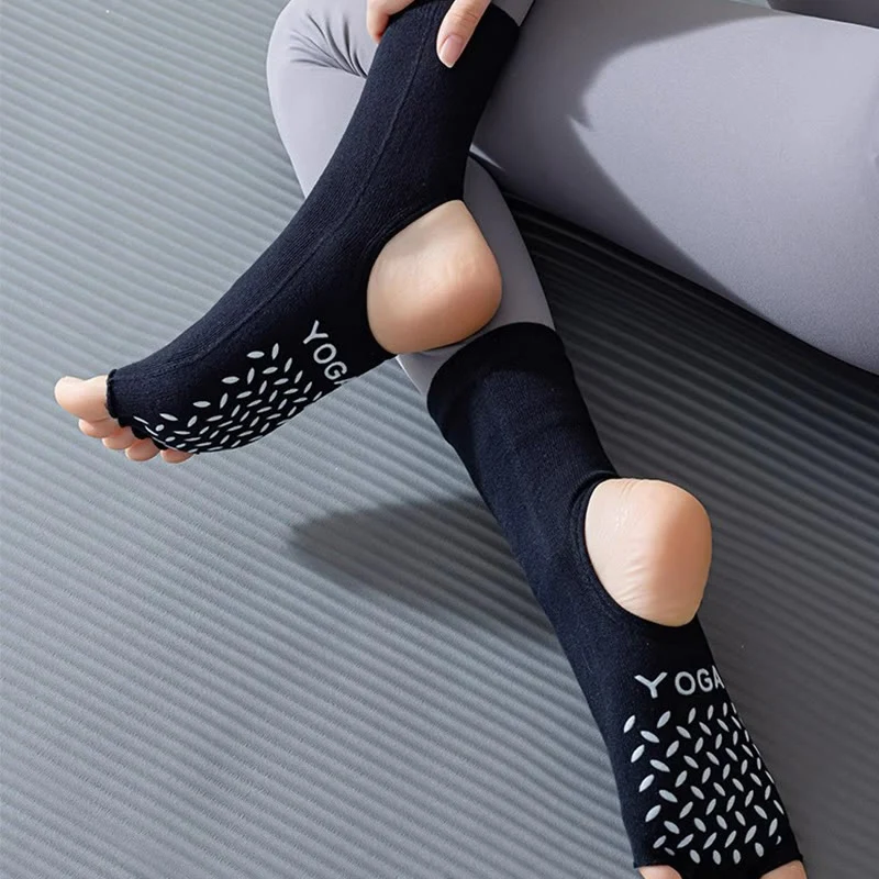 Olivenorma Damen-Pilatessocken mit rutschfestem Grip, atmungsaktiver Zehentrennung und stabilem Design für Studiotraining, offene Zehenpartie, Fünf-Zehen-Yogasocken