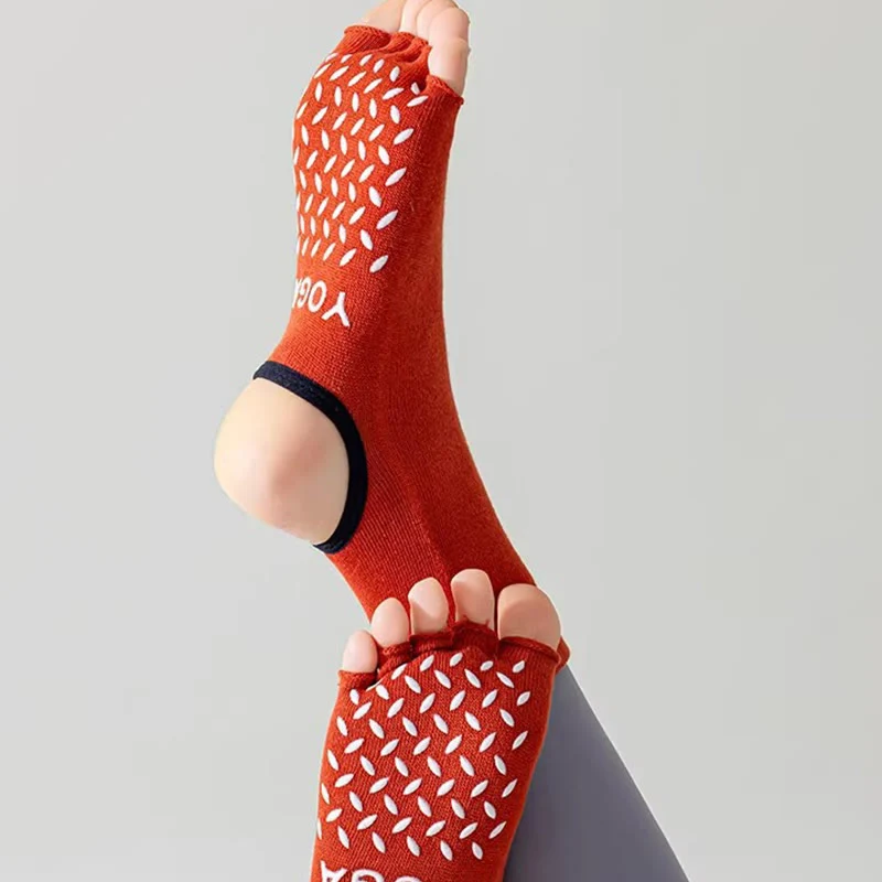Olivenorma Damen-Pilatessocken mit rutschfestem Grip, atmungsaktiver Zehentrennung und stabilem Design für Studiotraining, offene Zehenpartie, Fünf-Zehen-Yogasocken