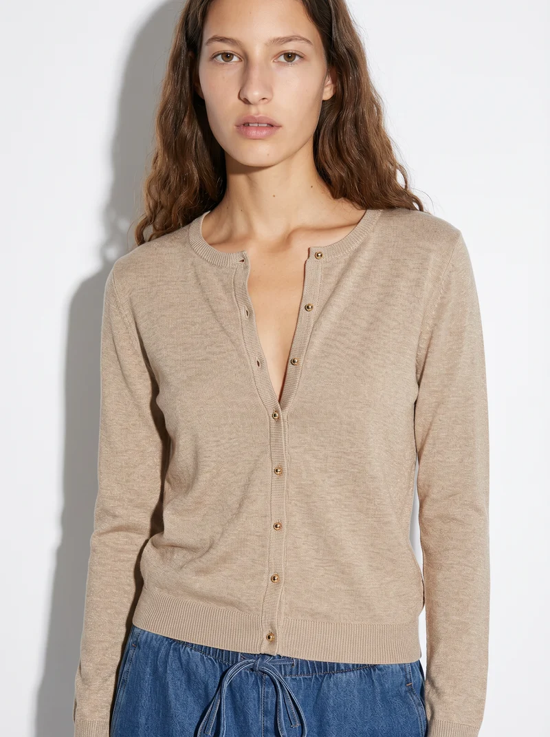 Cardigan basico girocollo con bottoni - Beige grano