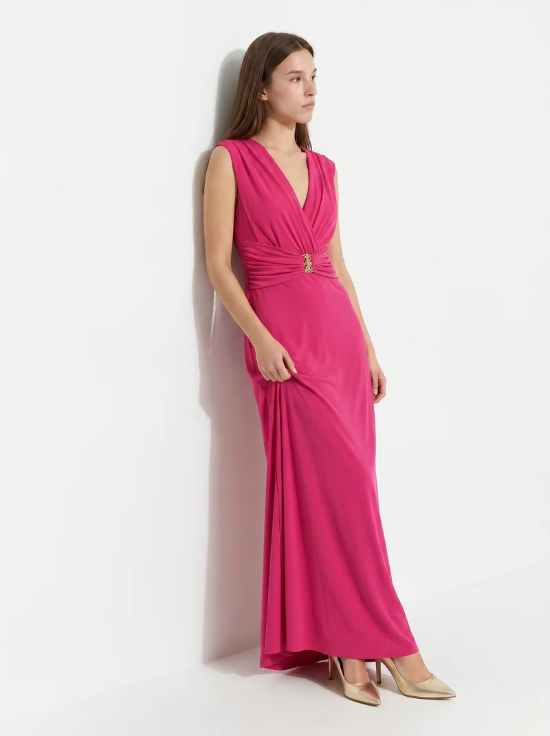 Abito lungo con spalline e arricciatura - Fuxia