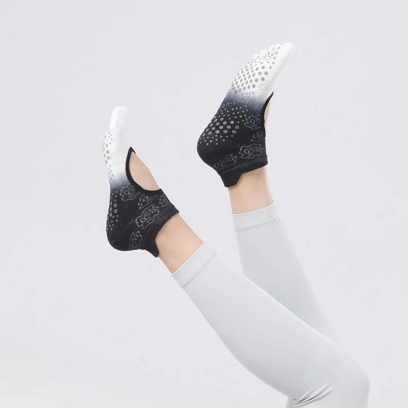 Olivenorma rutschfeste Pilates- und Barre-Tanzsocken mit atmungsaktivem, offenem Fersendesign und Farbverlauf, fünfzehenfreie Yoga-Socken