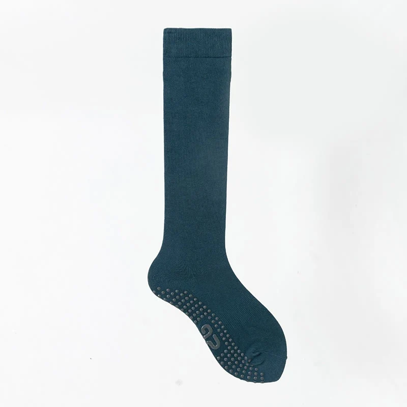Olivenorma einfarbige, wadenlange Pilates- und Barre-Fitnesssocken mit rutschfestem Grip und atmungsaktiver Baumwolle für komfortable Unterstützung und Yoga