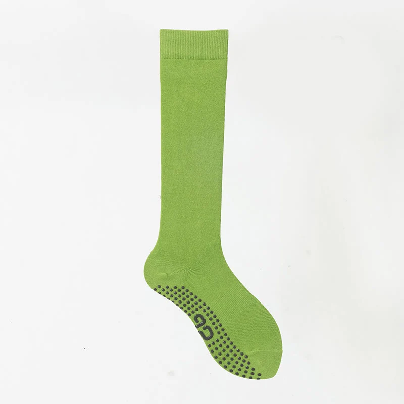 Olivenorma einfarbige, wadenlange Pilates- und Barre-Fitnesssocken mit rutschfestem Grip und atmungsaktiver Baumwolle für komfortable Unterstützung und Yoga