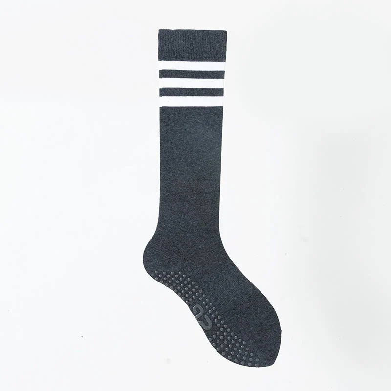 Olivenorma einfarbige, wadenlange Pilates- und Barre-Fitnesssocken mit rutschfestem Grip und atmungsaktiver Baumwolle für komfortable Unterstützung und Yoga