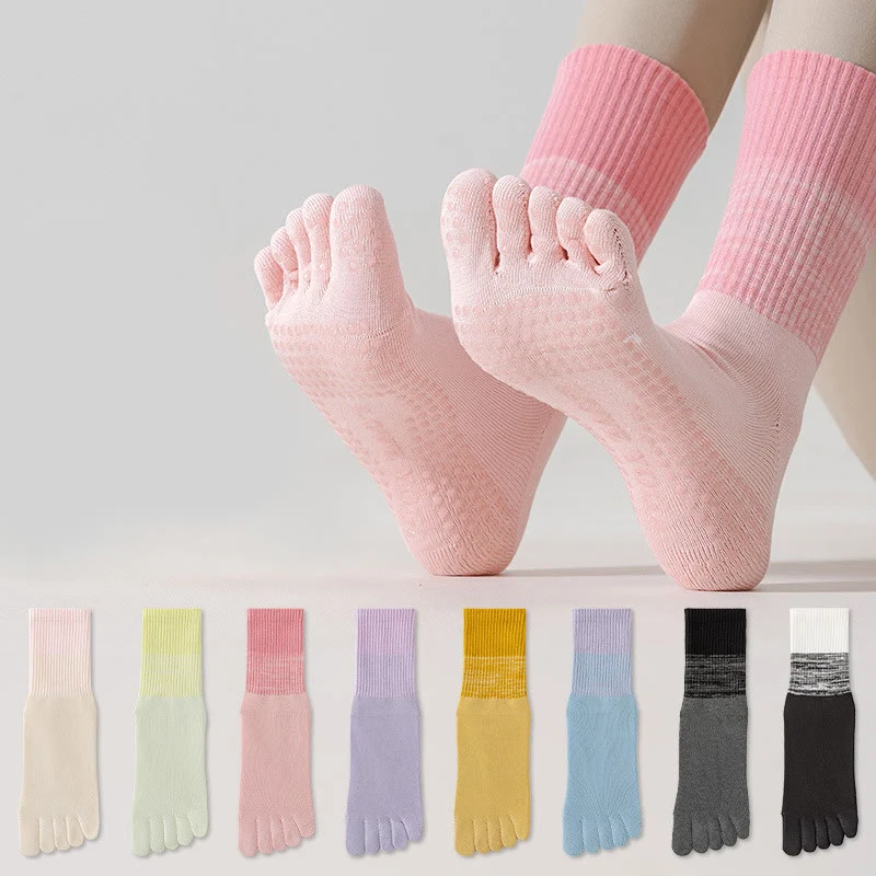 Olivenorma Atmungsaktive Zehentrennungs-Socken, rutschfeste Pilates- und Barre-Trainingssocken, Farbverlauf-Socken mit fünf Zehen, mittelhoch geschnittene Yoga-Socken