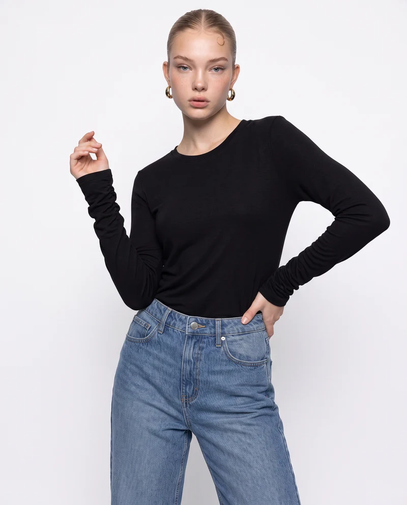 T-shirt basica manica lunga slim fit - Nero
