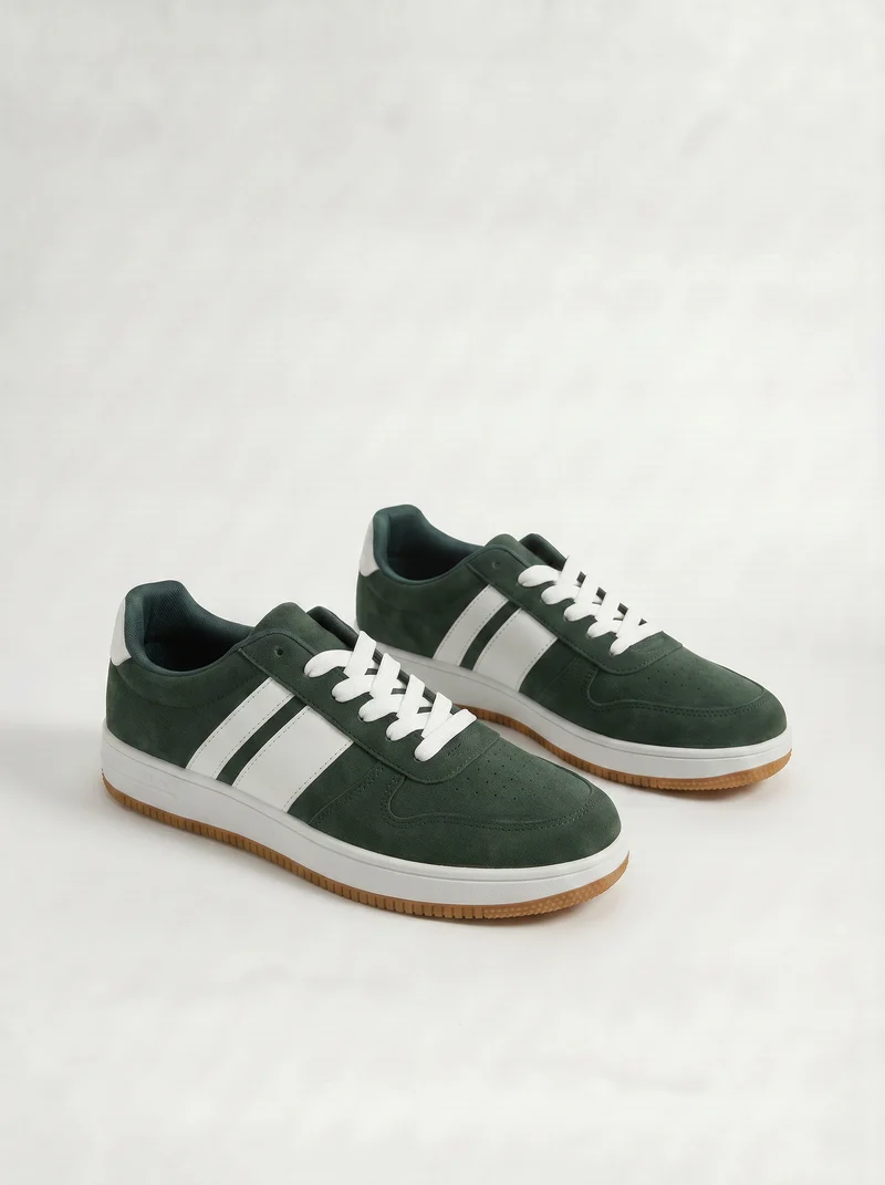 Sneakers da uomo con inserti bianchi - Verde