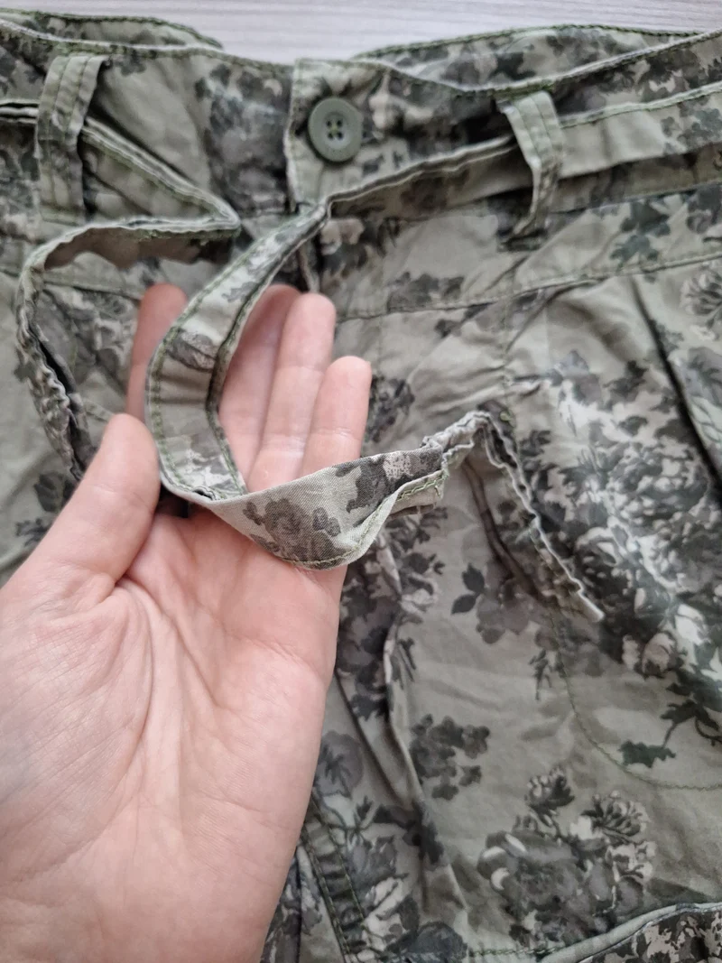 H&M Chino Shorts Floral 36