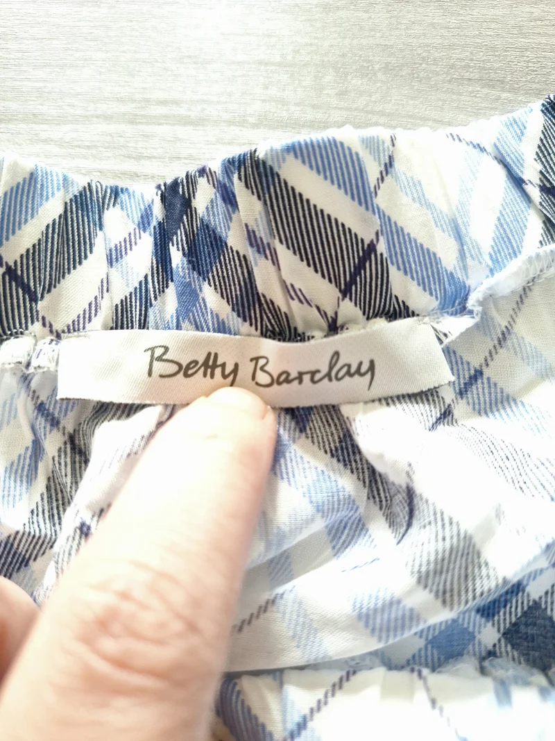 Betty Barclay Carmenbluse Karo 44