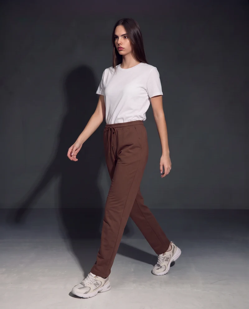 Pantalone basico con vita arricciata - Marrone cioccolato