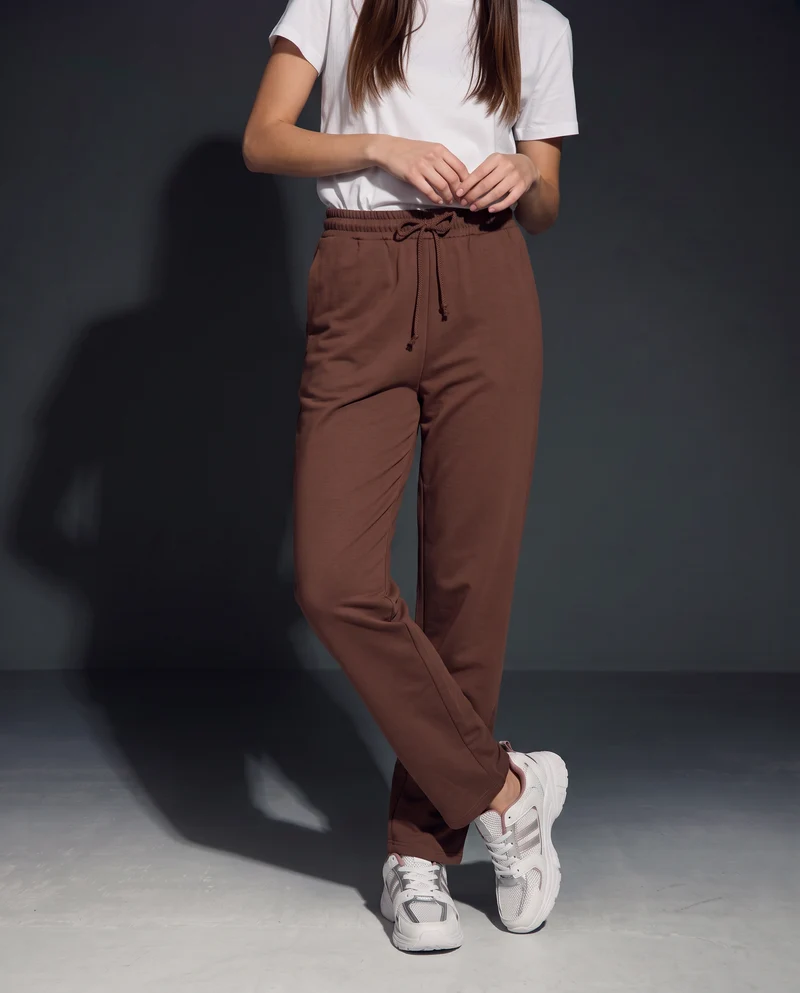 Pantalone basico con vita arricciata - Marrone cioccolato