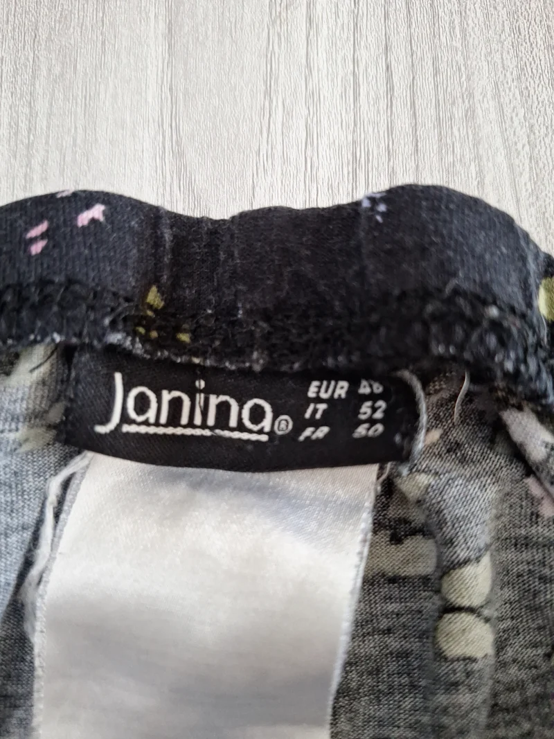 Janina Capri Blumenmuster 48