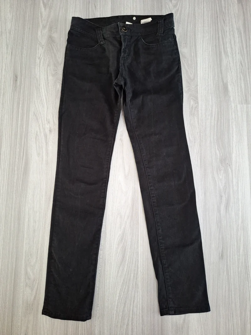 H&M Divided Röhrenjeans 34