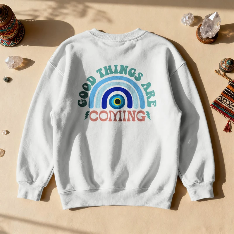 Olivenorma „Good Things Are Coming“ Evil Eye Regenbogen-Sweatshirt