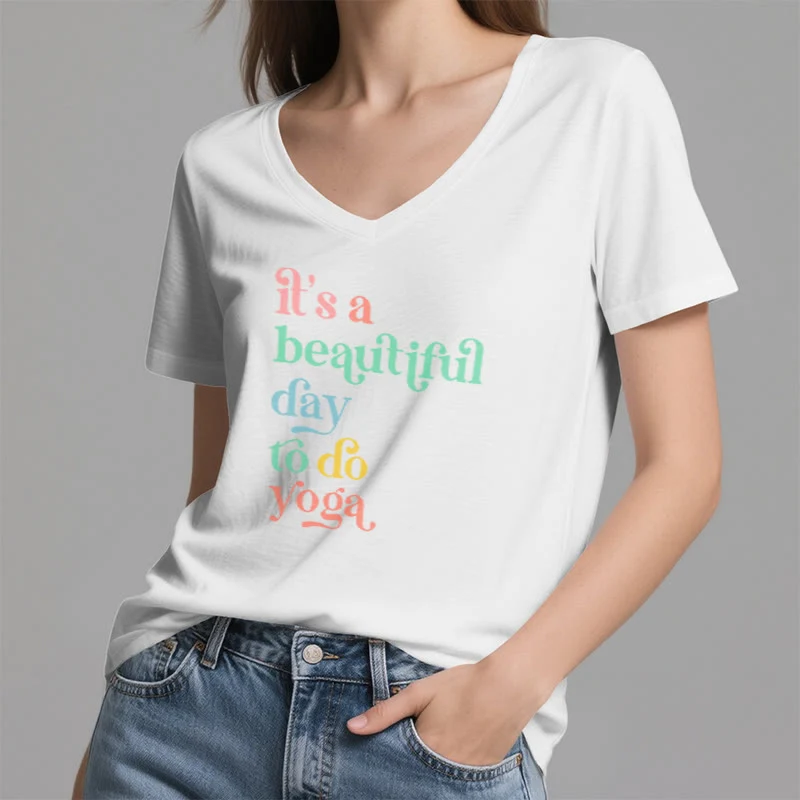 Olivenorma„Es ist ein schöner Tag für Yoga“ V-Ausschnitt T-Shirt