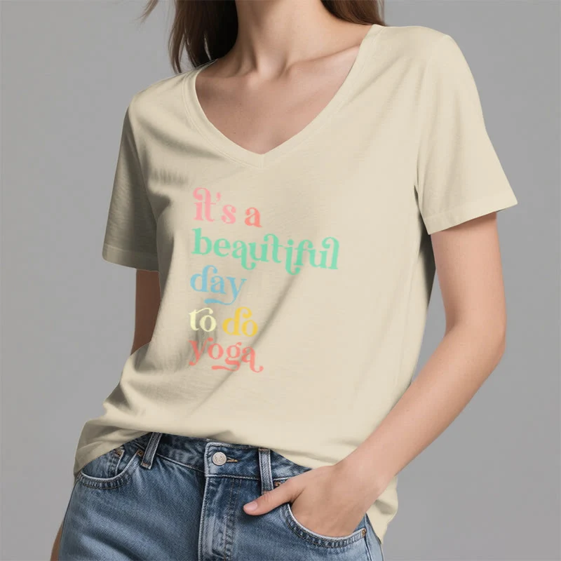 Olivenorma„Es ist ein schöner Tag für Yoga“ V-Ausschnitt T-Shirt