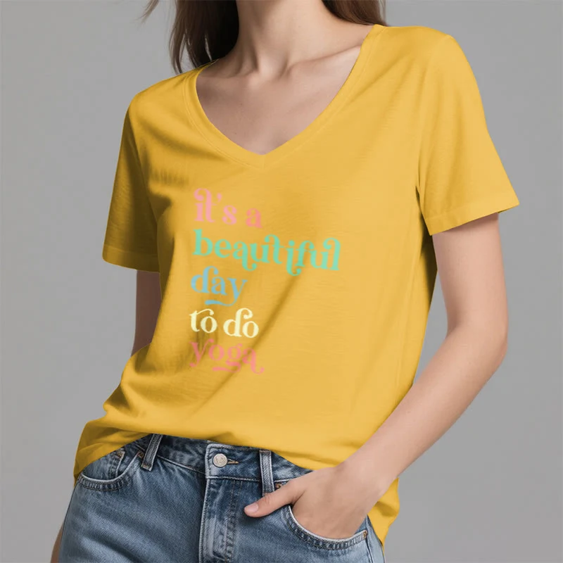 Olivenorma„Es ist ein schöner Tag für Yoga“ V-Ausschnitt T-Shirt
