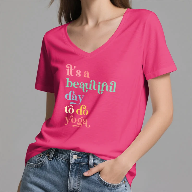 Olivenorma„Es ist ein schöner Tag für Yoga“ V-Ausschnitt T-Shirt