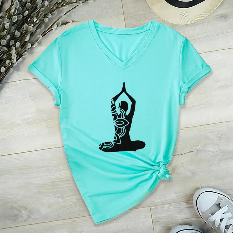 Olivenorma Yoga Pose Achtsame Energie V-Ausschnitt Meditations-T-Shirt